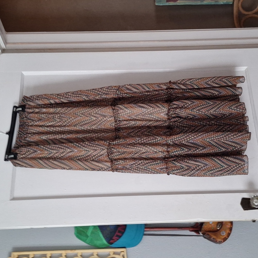 Olive and Oak size L. Tiered Maxi skirt.